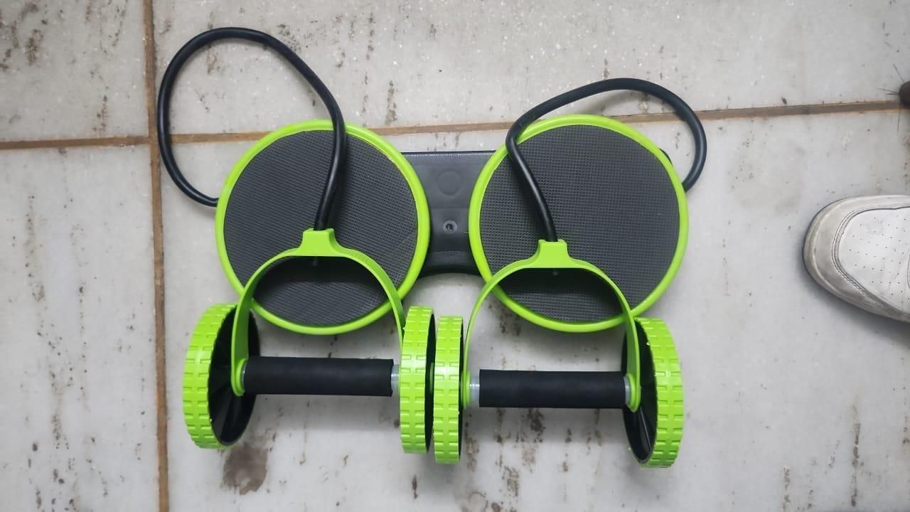 Core Roller Wheel Workout